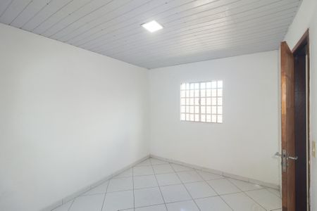 Quarto 1 de casa para alugar com 2 quartos, 70m² em Santa Cruz, Rio de Janeiro