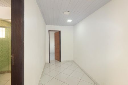Corredor de casa para alugar com 2 quartos, 70m² em Santa Cruz, Rio de Janeiro