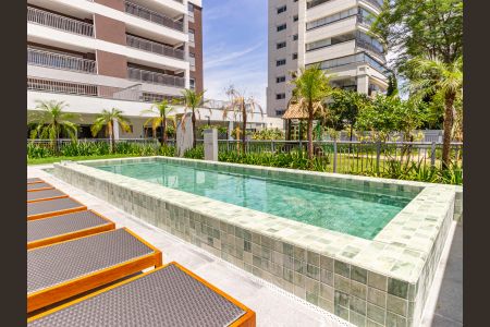 Apartamento à venda com 116m², 3 quartos e 3 vagas Apartamento à venda com 116m², 3 quartos e 3 vagasÁrea comum - Piscina