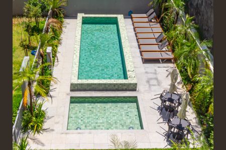Apartamento à venda com 116m², 3 quartos e 3 vagas Apartamento à venda com 116m², 3 quartos e 3 vagasÁrea comum - Piscina