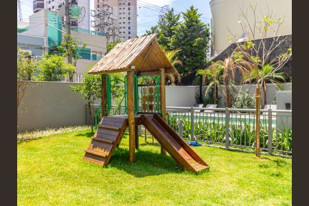 Apartamento à venda com 116m², 3 quartos e 3 vagas Apartamento à venda com 116m², 3 quartos e 3 vagasÁrea comum - Playground