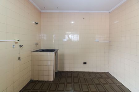 Casa para alugar com 210m², 2 quartos e 3 vagas Casa para alugar com 210m², 2 quartos e 3 vagasÁrea de Serviço