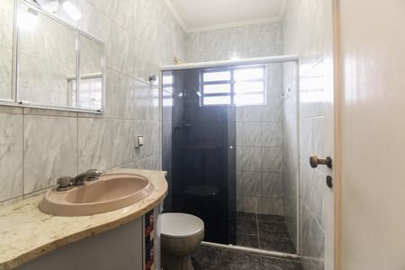 Casa para alugar com 210m², 2 quartos e 3 vagas Casa para alugar com 210m², 2 quartos e 3 vagasBanheiro Social