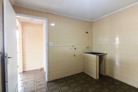 Casa para alugar com 210m², 2 quartos e 3 vagas Casa para alugar com 210m², 2 quartos e 3 vagasÁrea de Serviço