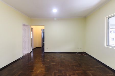 Casa para alugar com 210m², 2 quartos e 3 vagas Casa para alugar com 210m², 2 quartos e 3 vagasSala