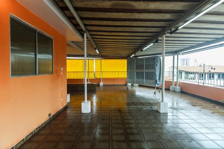 Casa para alugar com 210m², 2 quartos e 3 vagas Casa para alugar com 210m², 2 quartos e 3 vagasTerraço