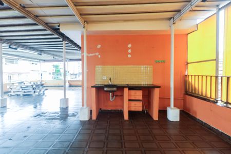 Casa para alugar com 210m², 2 quartos e 3 vagas Casa para alugar com 210m², 2 quartos e 3 vagasTerraço