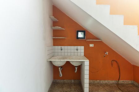 Casa para alugar com 210m², 2 quartos e 3 vagas Casa para alugar com 210m², 2 quartos e 3 vagasÁrea de Serviço