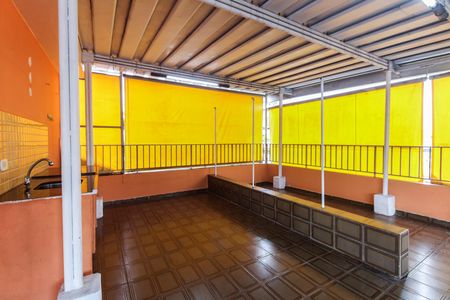 Casa para alugar com 210m², 2 quartos e 3 vagas Casa para alugar com 210m², 2 quartos e 3 vagasTerraço