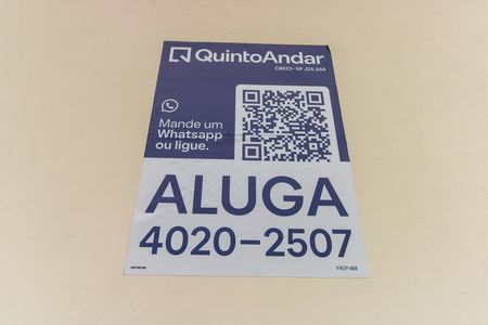 Casa para alugar com 210m², 2 quartos e 3 vagas Casa para alugar com 210m², 2 quartos e 3 vagasFachada - Placa Código YACP-868