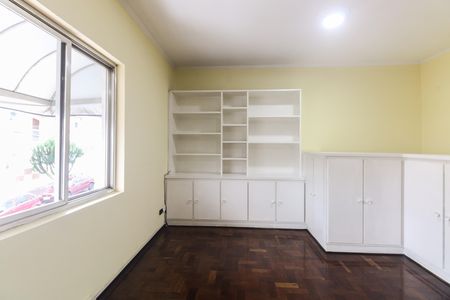 Casa para alugar com 210m², 2 quartos e 3 vagas Casa para alugar com 210m², 2 quartos e 3 vagasSala