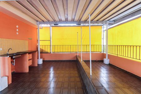Casa para alugar com 210m², 2 quartos e 3 vagas Casa para alugar com 210m², 2 quartos e 3 vagasTerraço