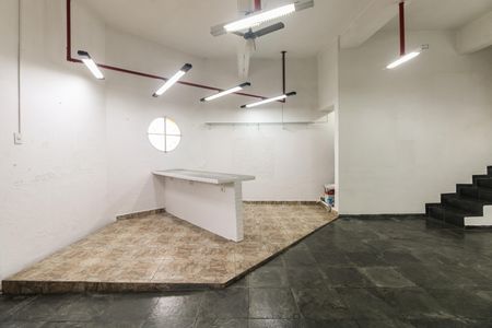 Casa para alugar com 210m², 2 quartos e 3 vagas Casa para alugar com 210m², 2 quartos e 3 vagasGaragem e Salão de Festas