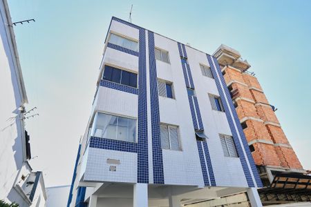Apartamento à venda com 65m², 2 quartos e 1 vaga Apartamento à venda com 65m², 2 quartos e 1 vagaFachada
