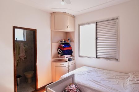 Apartamento à venda com 65m², 2 quartos e 1 vaga Apartamento à venda com 65m², 2 quartos e 1 vagaSuíte