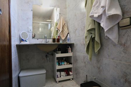 Apartamento à venda com 65m², 2 quartos e 1 vaga Apartamento à venda com 65m², 2 quartos e 1 vagaBanheiro da Suíte