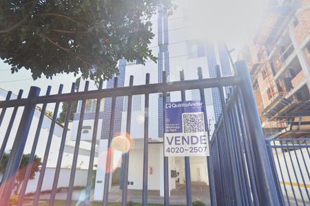 Apartamento à venda com 65m², 2 quartos e 1 vaga Apartamento à venda com 65m², 2 quartos e 1 vagaFachada com Plaquinha