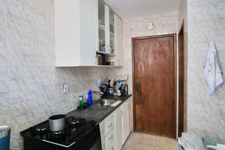 Apartamento à venda com 65m², 2 quartos e 1 vaga Apartamento à venda com 65m², 2 quartos e 1 vagaCozinha e Área de Serviço