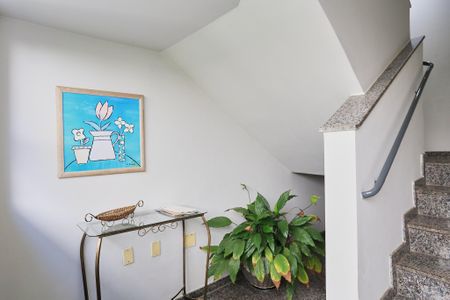 Apartamento à venda com 65m², 2 quartos e 1 vaga Apartamento à venda com 65m², 2 quartos e 1 vagaHall