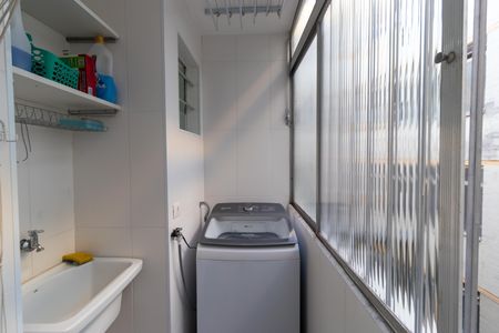 Apartamento para alugar com 62m², 2 quartos e 1 vagaÁrea de Serviço