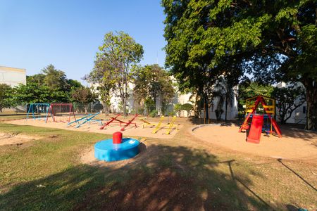 Apartamento para alugar com 62m², 2 quartos e 1 vagaÁrea comum - Playground