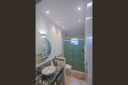 Casa à venda com 171m², 2 quartos e 3 vagas Casa à venda com 171m², 2 quartos e 3 vagasBanheiro