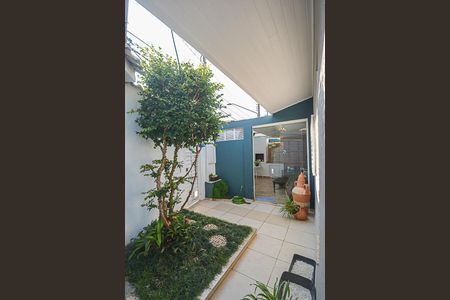 Casa à venda com 171m², 2 quartos e 3 vagas Casa à venda com 171m², 2 quartos e 3 vagasHall de entrada
