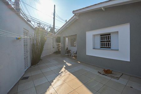 Casa à venda com 171m², 2 quartos e 3 vagas Casa à venda com 171m², 2 quartos e 3 vagasGaragem