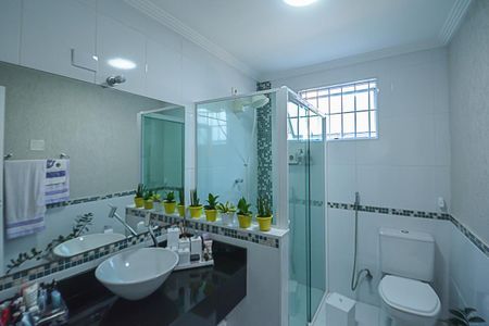 Casa à venda com 171m², 2 quartos e 3 vagas Casa à venda com 171m², 2 quartos e 3 vagasBanheiro da Suíte