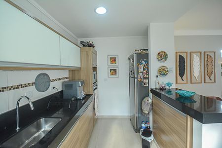Casa à venda com 171m², 2 quartos e 3 vagas Casa à venda com 171m², 2 quartos e 3 vagasCozinha