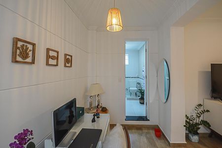 Casa à venda com 171m², 2 quartos e 3 vagas Casa à venda com 171m², 2 quartos e 3 vagasQuarto Suíte