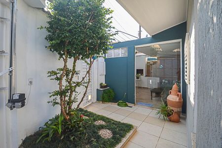 Casa à venda com 171m², 2 quartos e 3 vagas Casa à venda com 171m², 2 quartos e 3 vagasHall de entrada