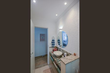 Casa à venda com 171m², 2 quartos e 3 vagas Casa à venda com 171m², 2 quartos e 3 vagasBanheiro