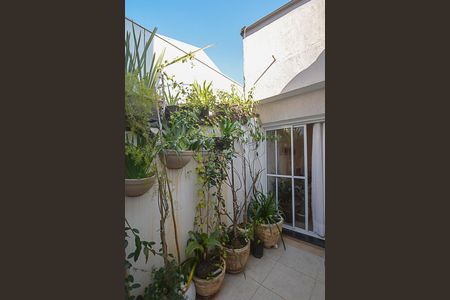 Casa à venda com 171m², 2 quartos e 3 vagas Casa à venda com 171m², 2 quartos e 3 vagasSacada do Quarto Suíte