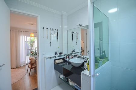 Casa à venda com 171m², 2 quartos e 3 vagas Casa à venda com 171m², 2 quartos e 3 vagasBanheiro da Suíte