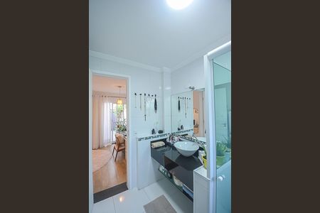 Casa à venda com 171m², 2 quartos e 3 vagas Casa à venda com 171m², 2 quartos e 3 vagasBanheiro da Suíte