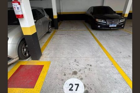 Apartamento à venda com 104m², 3 quartos e 2 vagas Apartamento à venda com 104m², 3 quartos e 2 vagasGaragem