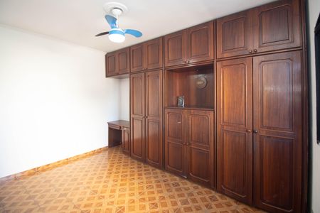Casa para alugar com 200m², 3 quartos e 2 vagas Casa para alugar com 200m², 3 quartos e 2 vagasQuarto 4