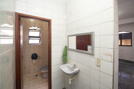 Casa para alugar com 200m², 3 quartos e 2 vagas Casa para alugar com 200m², 3 quartos e 2 vagasBanheiro 2