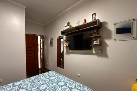 Casa à venda com 200m², 3 quartos e 8 vagas Casa à venda com 200m², 3 quartos e 8 vagasSuíte 2