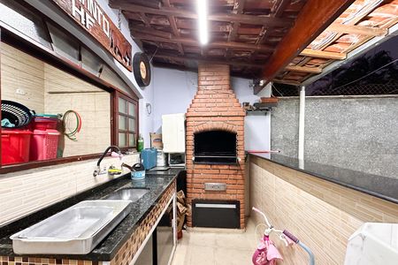 Casa à venda com 200m², 3 quartos e 8 vagas Casa à venda com 200m², 3 quartos e 8 vagasChurrasqueira