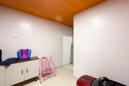 Casa à venda com 200m², 3 quartos e 8 vagas Casa à venda com 200m², 3 quartos e 8 vagasQuarto de Serviço