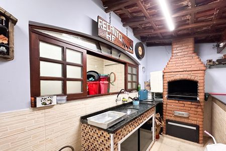 Casa à venda com 200m², 3 quartos e 8 vagas Casa à venda com 200m², 3 quartos e 8 vagasChurrasqueira
