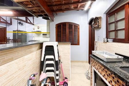 Casa à venda com 200m², 3 quartos e 8 vagas Casa à venda com 200m², 3 quartos e 8 vagasChurrasqueira