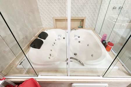 Casa à venda com 200m², 3 quartos e 8 vagas Casa à venda com 200m², 3 quartos e 8 vagasBanheiro da Suíte 1