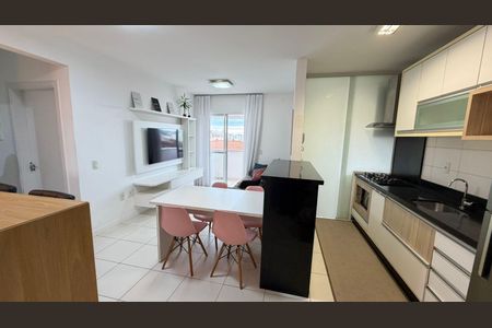Apartamento para alugar com 67m², 2 quartos e 1 vaga Apartamento para alugar com 67m², 2 quartos e 1 vagaSala