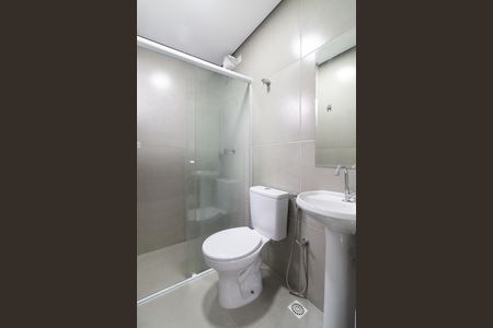 Banheiro de apartamento para alugar com 1 quarto, 30m² em Jardim Bonfiglioli, São Paulo