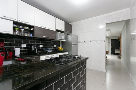 Casa à venda com 75m², 2 quartos e 2 vagas Casa à venda com 75m², 2 quartos e 2 vagasCozinha