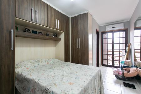 Casa à venda com 75m², 2 quartos e 2 vagas Casa à venda com 75m², 2 quartos e 2 vagasSuíte 1