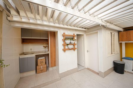 Casa à venda com 160m², 4 quartos e 2 vagas